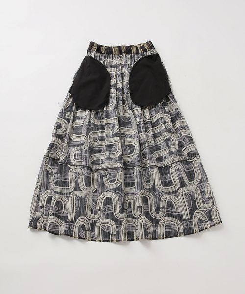 JOURNAL STANDARD relume（ジャーナルスタンダード　レリューム）の「モダンアフリカンプリントギャザースカート（スカート・レディース・ブラック/ブラウン・FREE）」の13枚目の写真