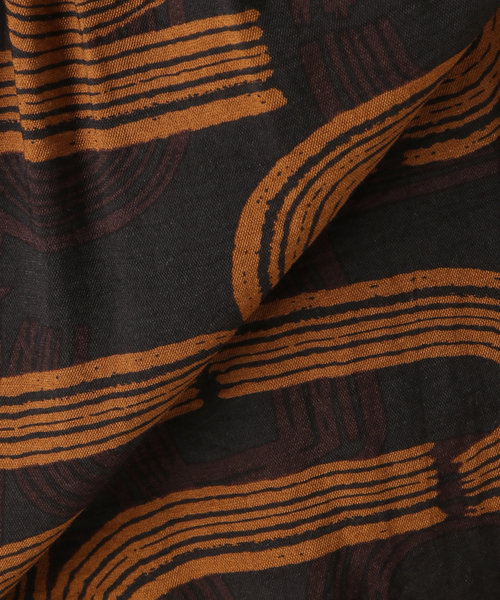 JOURNAL STANDARD relume（ジャーナルスタンダード　レリューム）の「モダンアフリカンプリントギャザースカート（スカート・レディース・ブラック/ブラウン・FREE）」の15枚目の写真