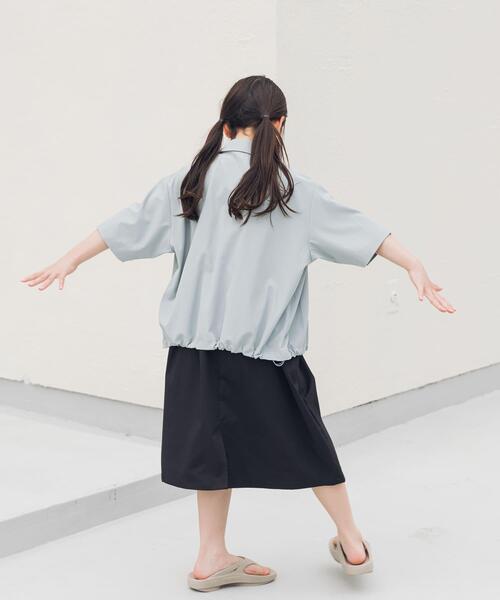 URBAN RESEARCH DOORS(アーバンリサーチドアーズ)の「『150サイズあり』『親子リンク』『UR TECH』サマシェアシャツカーディガン(KIDS)(Tシャツ/カットソー・キッズ・チャコールグレー/グリーン・120/150/135)」の13枚目の写真
