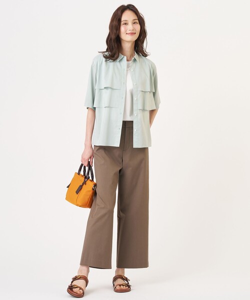 J.PRESS Ladies(J.プレス レディス)の「【レイヤードスタイルに】コットンスムース ノースリーブ シャツテール カットソー(タンクトップ・レディース・ホワイト系・SMALL)」の3枚目の写真