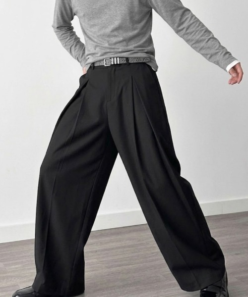 SHEPP（シープ）の「【UNISEX】ハイウエスト 深タック ワイドレッグ スラックスパンツ（スラックス・メンズ・グレー/ブラック・M/L）」の6枚目の写真