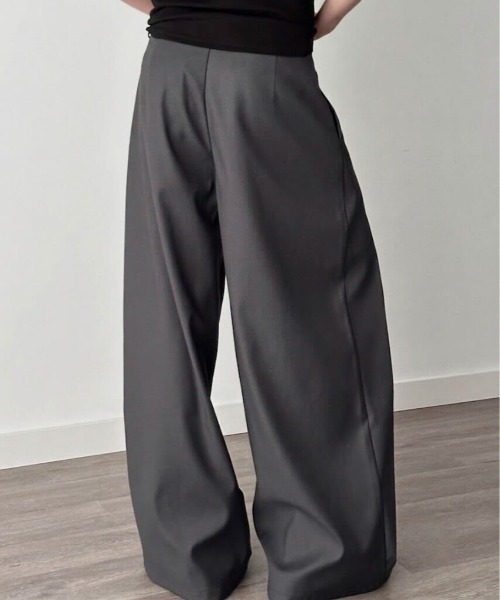 SHEPP(シープ)の「【UNISEX】ハイウエスト 深タック ワイドレッグ スラックスパンツ(スラックス・メンズ・グレー/ブラック・M/L)」の14枚目の写真