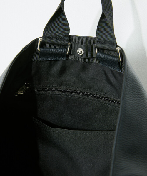 Firsthand（ファーストハンド）の「Firsthand/ファーストハンド 2WAY Leather Messenger Bag / 2WAYレザーメッセンジャーバッグ / 牛革 / 撥水レザー（ショルダーバッグ・メンズ・ブラック・ONE SIZE）」の11枚目の写真