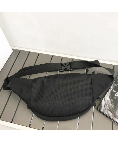 tokohana(トコハナ)の「ショルダーバッグ ウエストポーチ春 夏ボディバック(ボディバッグ/ウエストポーチ・レディース・ブラック・FREE)」の5枚目の写真