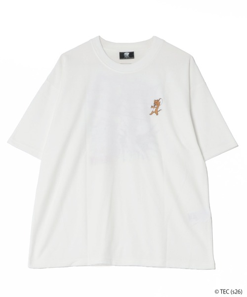 Tom&Jerry(トムアンドジェリー)の「【公式】トムとジェリー 梨地JO2立ちプリントTシャツ(Tシャツ/カットソー・メンズ・ホワイト系その他/ブラック系その他2/ブラック系その他/ホワイト系その他2・L/M)」の1枚目の写真