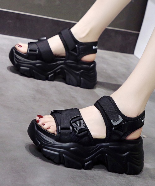 Lace Ladies(レースレディース)の「ソリッドカラー 厚底 スポーツ ストラップ サンダル(サンダル・レディース・ブラック/ホワイト・22.5cm/23cm/23.5cm/24cm/24.5cm)」の7枚目の写真