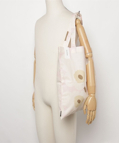 marimekko(マリメッコ)の「【ZOZO限定 ギフト/ショッピングバック付】Pieni Unikko / tote bag 43x44(トートバッグ・レディース・ライトピンク・FREE)」の7枚目の写真