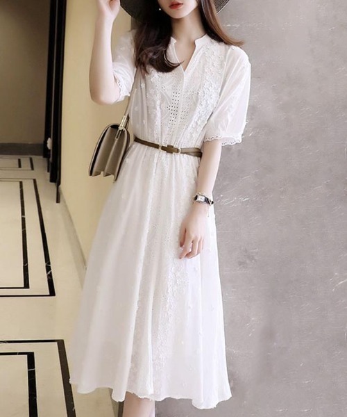 &soiree(アンドソワレ)の「総レースVネック半袖ワンピース(ワンピース・レディース・ホワイト・SMALL/MEDIUM/LARGE/X-LARGE)」の1枚目の写真