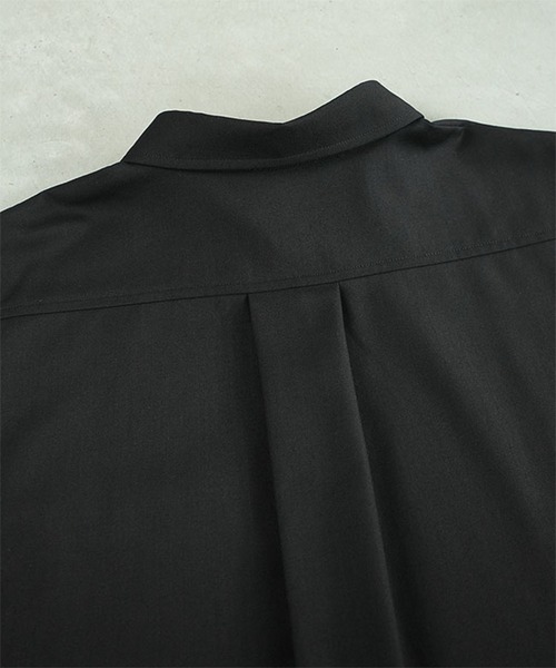 SOLAMONAT LARME（ソラモナラーム）の「比翼シャツ（シャツ/ブラウス・レディース・オフホワイト/チャコール/ブラック/ブラウン・38）」の6枚目の写真