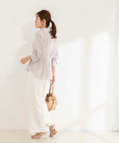 NOLLEY’S(ノーリーズ)の「《接触冷感》ウォッシャブルシアースキッパータック半袖ブラウス(シャツ/ブラウス・レディース・チャコールグレー/ベージュ/サックスブルー・38)」の9枚目の写真