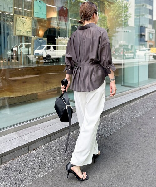 NOLLEY’S(ノーリーズ)の「《接触冷感》ウォッシャブルシアースキッパータック半袖ブラウス(シャツ/ブラウス・レディース・チャコールグレー/ベージュ/サックスブルー・38)」の15枚目の写真