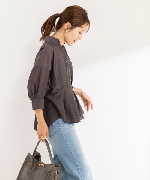 NOLLEY’S(ノーリーズ)の「《接触冷感》【BECシリーズ】ウォッシャブルシアースキッパータック半袖ブラウス(シャツ/ブラウス・レディース・チャコールグレー/ベージュ/サックスブルー・38)」の8枚目の写真