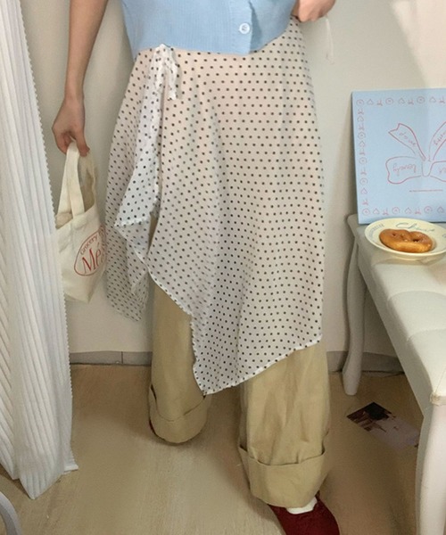 meJane(ミージェーン)の「総柄シフォン ラップシアースカート(スカート・レディース・ブラウン系/ホワイト系/ブラック系・FREE)」の2枚目の写真