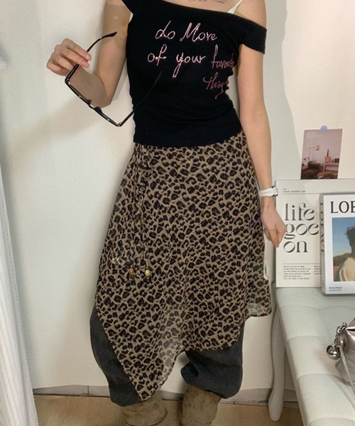 meJane(ミージェーン)の「総柄シフォン ラップシアースカート(スカート・レディース・ブラウン系/ホワイト系/ブラック系・FREE)」の11枚目の写真