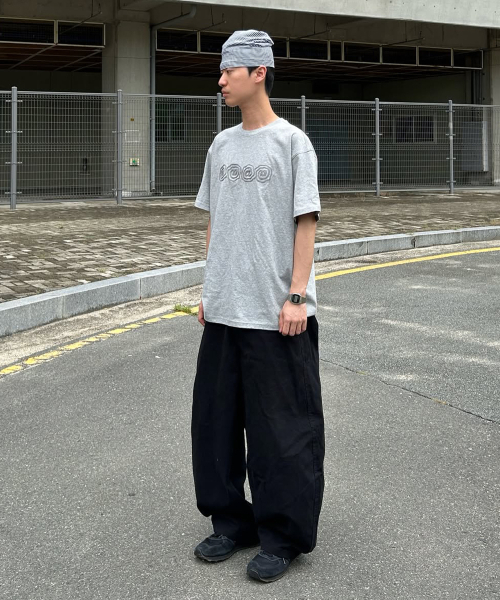INTEMPOMOOD(インテンポムード)の「スクロールメイズTシャツ : 3カラー(Tシャツ/カットソー・メンズ・グレー/ネイビー/タン・MEDIUM/LARGE)」の4枚目の写真