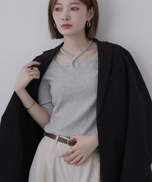 atONE(アットワン)の「クロスネックハーフスリーブカットソー 半袖(Tシャツ/カットソー・レディース・オフホワイト/サックスブルー/ブラック/ベビーピンク/ベージュ/杢グレー・LL/M/L)」の4枚目の写真