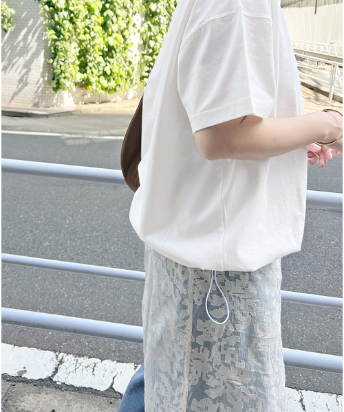 JOURNAL STANDARD(ジャーナルスタンダード)の「《WEB限定追加3》シャーリングTシャツ(Tシャツ/カットソー・レディース・ブラック系その他/ホワイト・FREE)」の14枚目の写真