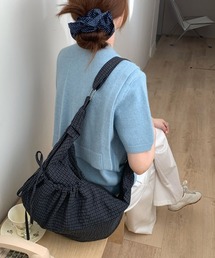ハーフムーンショルダーバッグ