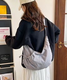 ハーフムーンショルダーバッグ