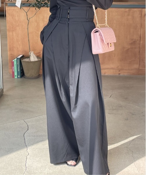 &soiree(アンドソワレ)の「ラップデザインワイドスラックス(スラックス・レディース・ブラック/グレー・X-LARGE/LARGE/MEDIUM/SMALL)」の3枚目の写真