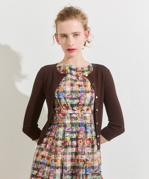 TOCCA(トッカ)の「AUTUMN TIME カーディガン(カーディガン/ボレロ・レディース・ブラウン系/ワイン系/ネイビー系・MEDIUM/SMALL)」の2枚目の写真