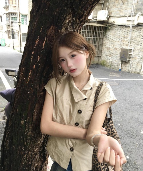 UP START(アップスタート)の「【LAMPOON】サイドボタントップス(その他トップス・レディース・ベージュ・SMALL/MEDIUM)」の5枚目の写真