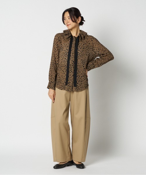 HELIOPOLE（エリオポール）の「DOT PRINT FRILL COLLAR  BLOUSE / ドット プリント フリル カラー ブラウス（シャツ/ブラウス・レディース・オリーブ/ブラック・38）」の13枚目の写真