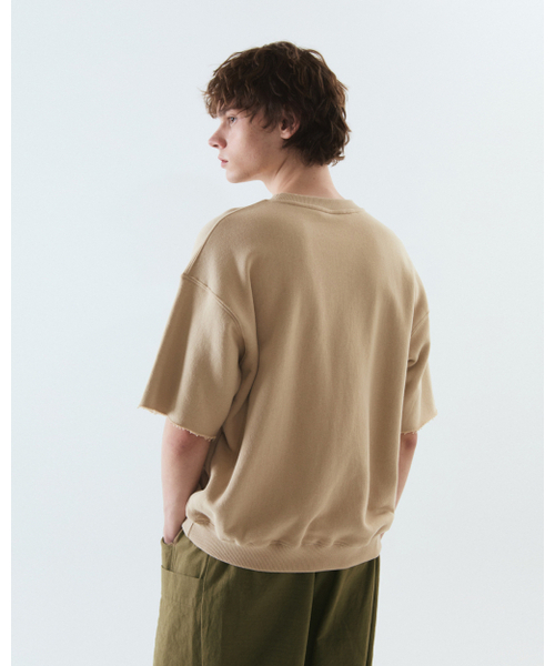 THEENDQUESTION(ジエンドクエスチョン)の「Half crewneck sweatshirt / BEIGE(Tシャツ/カットソー・レディース・その他・FREE)」の4枚目の写真