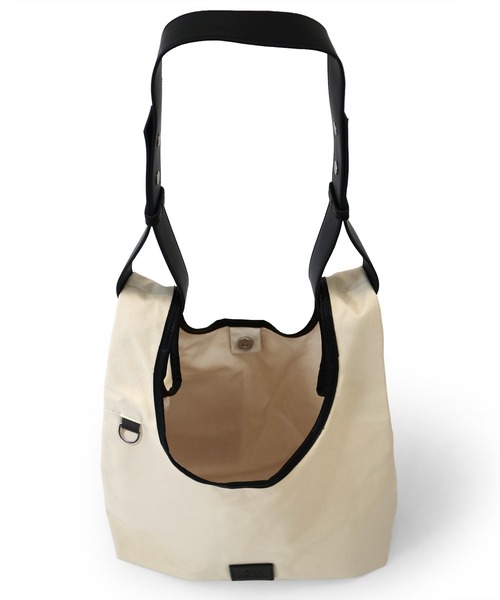 RT;ESKA(アールティーエスカ)の「RT;ESKA(アールティーエスカ) / Edit Tote(トートバッグ・レディース・アイボリー/ブラック・FREE)」の7枚目の写真