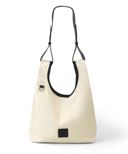 RT;ESKA(アールティーエスカ)の「RT;ESKA(アールティーエスカ) / Edit Tote(トートバッグ・レディース・アイボリー/ブラック・FREE)」の3枚目の写真