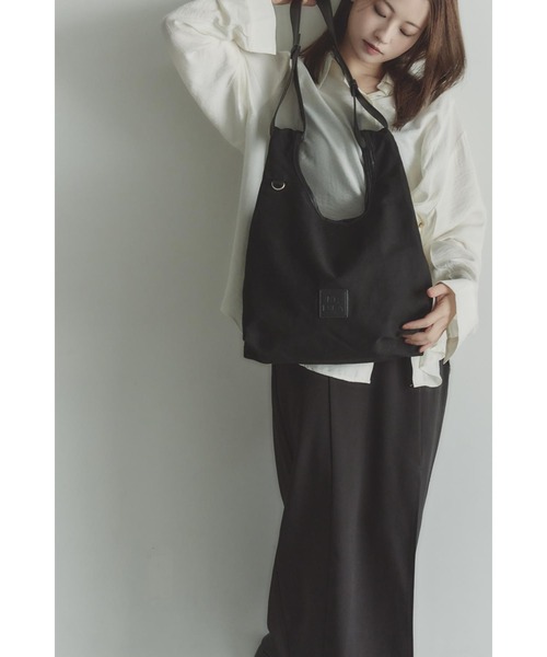 RT;ESKA(アールティーエスカ)の「RT;ESKA(アールティーエスカ) / Edit Tote(トートバッグ・レディース・アイボリー/ブラック・FREE)」の12枚目の写真