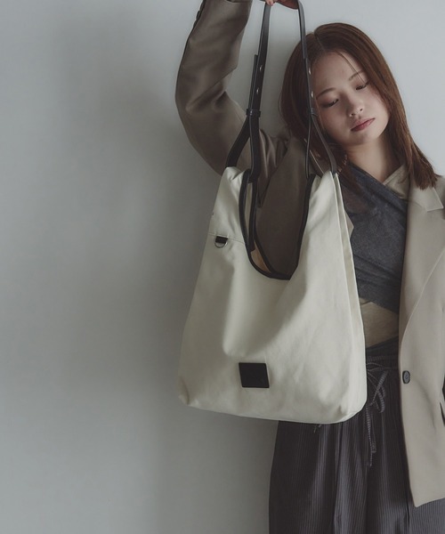 RT;ESKA(アールティーエスカ)の「RT;ESKA(アールティーエスカ) / Edit Tote(トートバッグ・レディース・アイボリー/ブラック・FREE)」の20枚目の写真
