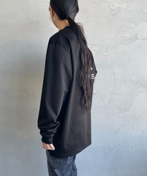 TATRAS（タトラス）の「【WEB先行予約】[TATRAS/タトラス] BELECI バックロゴデザイン ロングスリーブTシャツ（Tシャツ/カットソー・レディース・ホワイト/ブラック・1/2/3）」の4枚目の写真