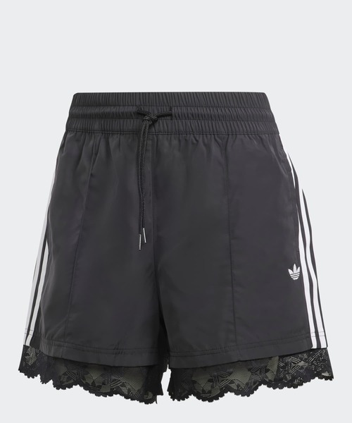 adidas(アディダス)の「レース トリム スリーストライプス ショーツ ショートパンツ / ハーフパンツ / アディダスオリジナルス adidas Originals(その他パンツ・レディース・ブラック・XX-LARGE/3XL/LARGE/MEDIUM/SMALL/X-LARGE/X-SMALL)」の1枚目の写真