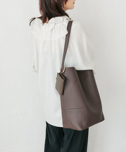 RIVE DROITE(リヴドロワ)の「パースチャーム(財布・レディース・ブラック/ダークブラウン/グレー系その他・FREE)」の7枚目の写真