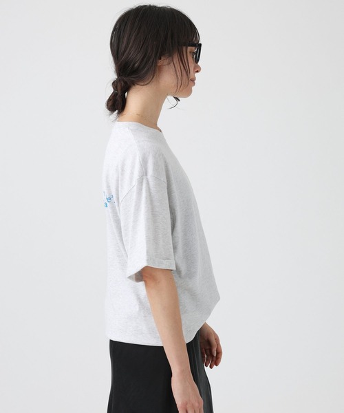 jj mercer(ジェイジェイマーサー)の「【J.J. Mercer】ロールアップロゴT(Tシャツ/カットソー・レディース・チャコール/ライトグレー・フリー)」の4枚目の写真