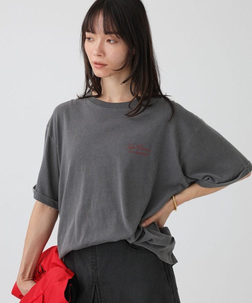 jj mercer(ジェイジェイマーサー)の「【J.J. Mercer】ロールアップロゴT(Tシャツ/カットソー・レディース・チャコール/ライトグレー・フリー)」の9枚目の写真