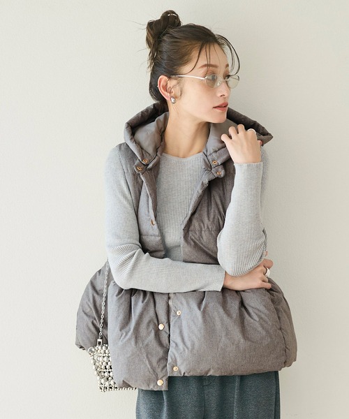 coca(coca)(コカ)の「金ボタンペプラム中綿ベスト(ベスト・レディース・チャコール/グレー・L/S/M)」の13枚目の写真