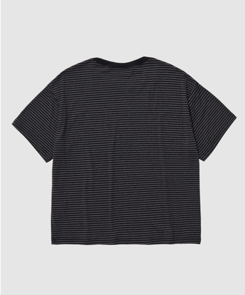 And Again(アンドアゲイン)の「クロップストライプTシャツ(Tシャツ/カットソー・メンズ・ブラック/ネイビー/ブラウン・FREE)」の7枚目の写真