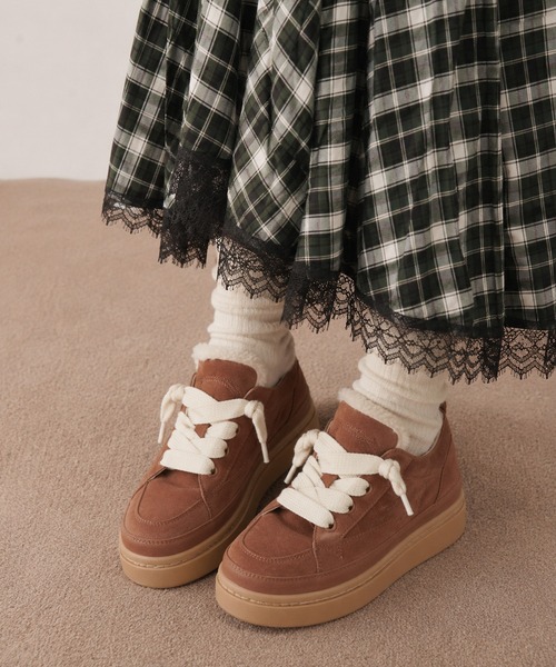 coca（ANDEX shoes product）（コカ）の「ふわふわボア 厚底 ひも靴 レースアップ スニーカー（スニーカー・レディース・ベージュ/ブラック・LARGE）」の3枚目の写真