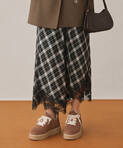 coca（ANDEX shoes product）（コカ）の「ふわふわボア 厚底 ひも靴 レースアップ スニーカー（スニーカー・レディース・ベージュ/ブラック・LARGE）」の4枚目の写真