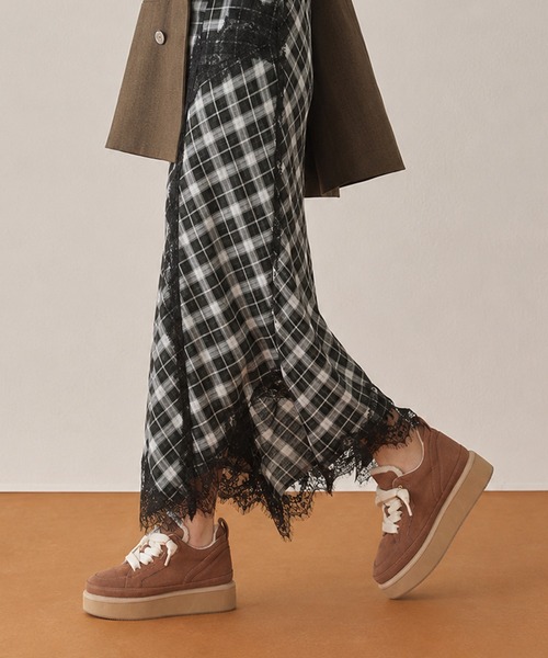 coca（ANDEX shoes product）（コカ）の「ふわふわボア 厚底 ひも靴 レースアップ スニーカー（スニーカー・レディース・ベージュ/ブラック・LARGE）」の6枚目の写真