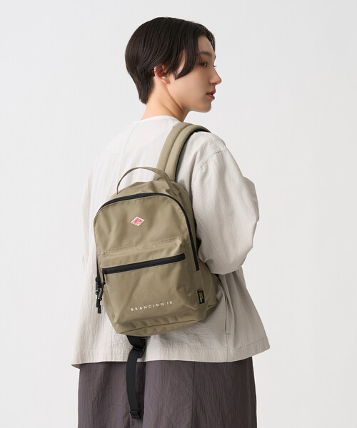DANTON（ダントン）の「BRANCION 10 - CORDURA® Canvas Mini Daypack（バックパック/リュック・レディース・ダークグレー/ブラック/オレンジ系その他/グレイッシュベージュ/ダークブラウン/ブルー系その他・-）」の4枚目の写真