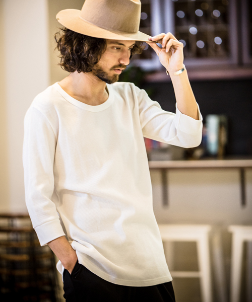 Magine（マージン）の「mlt1600 - Magine×CAMBIO Waffle Long Length 3/4 Sleeve Tee（Tシャツ/カットソー・メンズ・ホワイト/グレー/オートミール/ブラック・48(L)/44(S)/46(M)）」の2枚目の写真