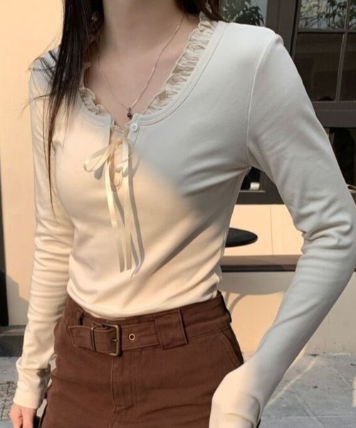 Beststore(ベストストア)の「大人可愛い♪ フリル襟 リボン付き 長袖 Tシャツ カットソー 全3色(Tシャツ/カットソー・レディース・オフホワイト/ブラック/ネイビー・FREE)」の9枚目の写真