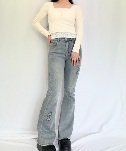 Alite cloth(アリーテクロス)の「カップ付き花柄レイヤードトップス(Tシャツ/カットソー・レディース・アイボリー/グレー/ホワイト/ブラック・F)」の10枚目の写真