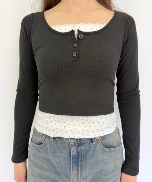Alite cloth(アリーテクロス)の「カップ付き花柄レイヤードトップス(Tシャツ/カットソー・レディース・アイボリー/グレー/ホワイト/ブラック・F)」の5枚目の写真