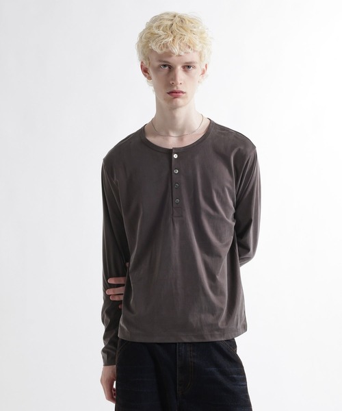 HARE(ハレ)の「PREMIUMヘンリーネックT(HARE)(Tシャツ/カットソー・メンズ・ブラウン/ブラック・FREE)」の1枚目の写真