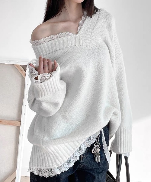 SHERU（シェル）の「裾レースデザインルーズVネックニット フェイクレイヤード（ニット/セーター・レディース・ホワイト/グレー・M）」の14枚目の写真