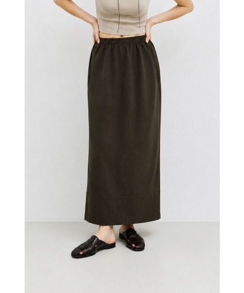 marjour（マージュール）の「EFFORTLESS AIRY I-LINE SKIRT（スカート・レディース・ブラウン/ブラック・M/L）」の3枚目の写真